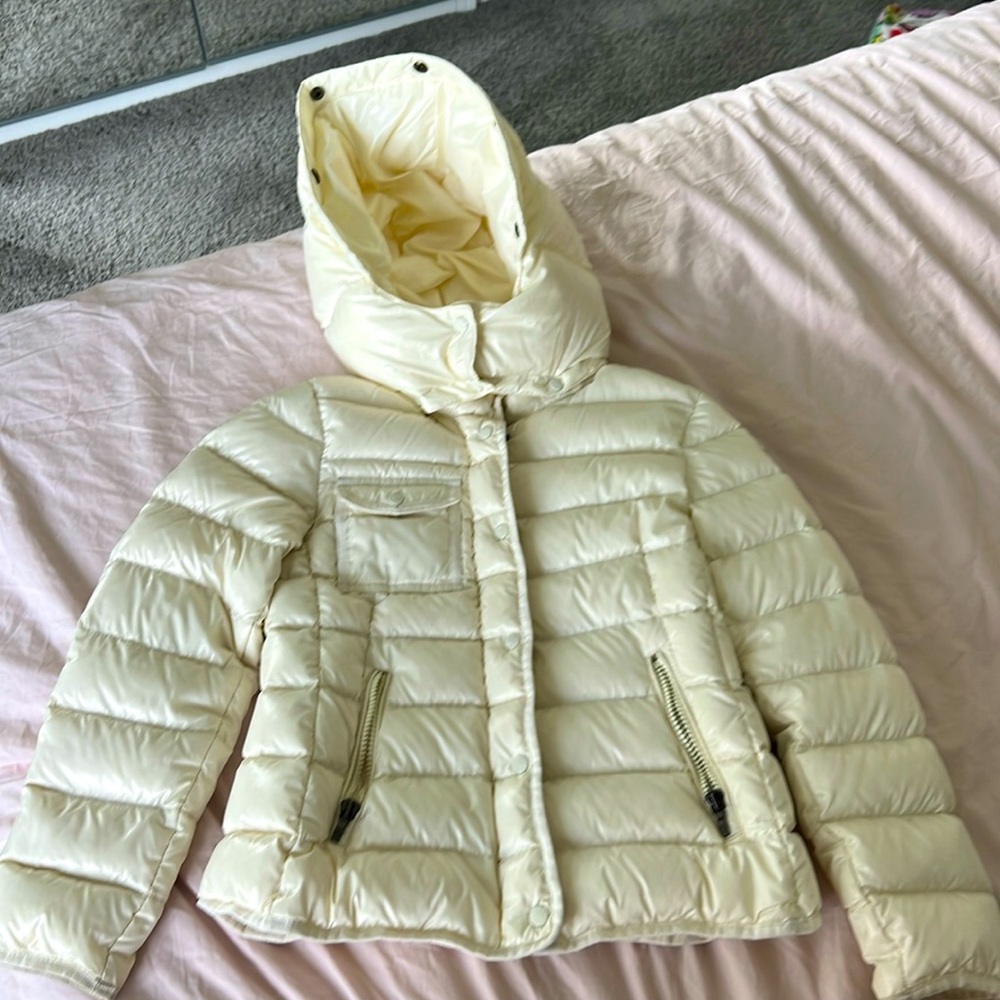 Kids Moncler ivory jacket size 10 anni 140cm